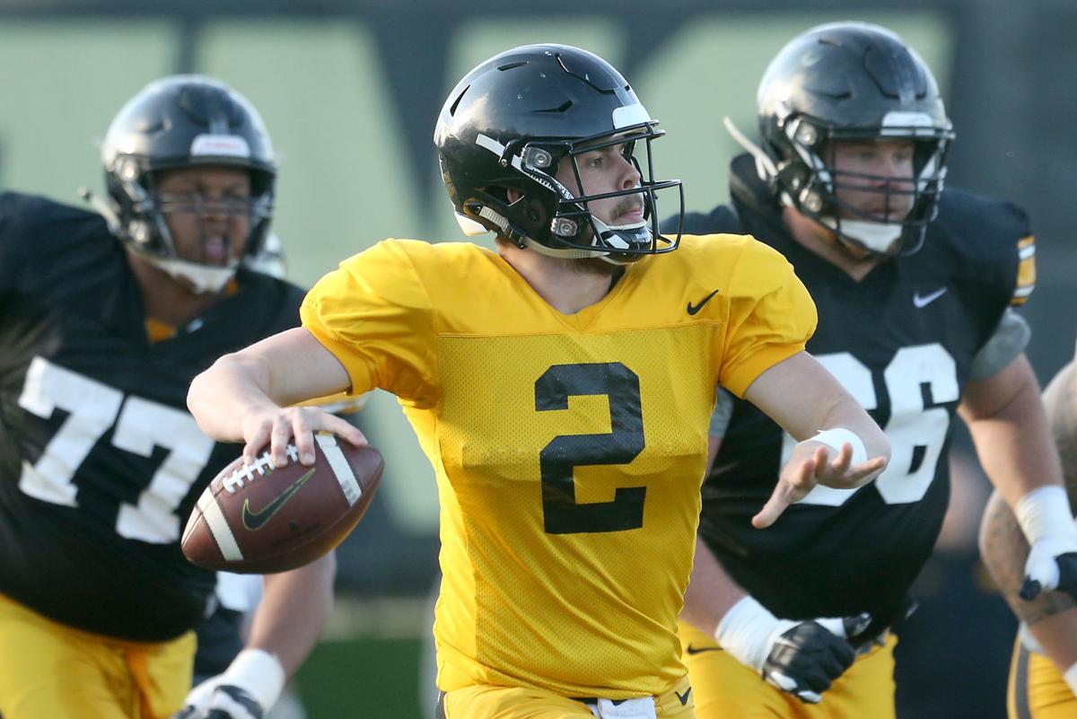 042619-qct-spt-IowaFB-011