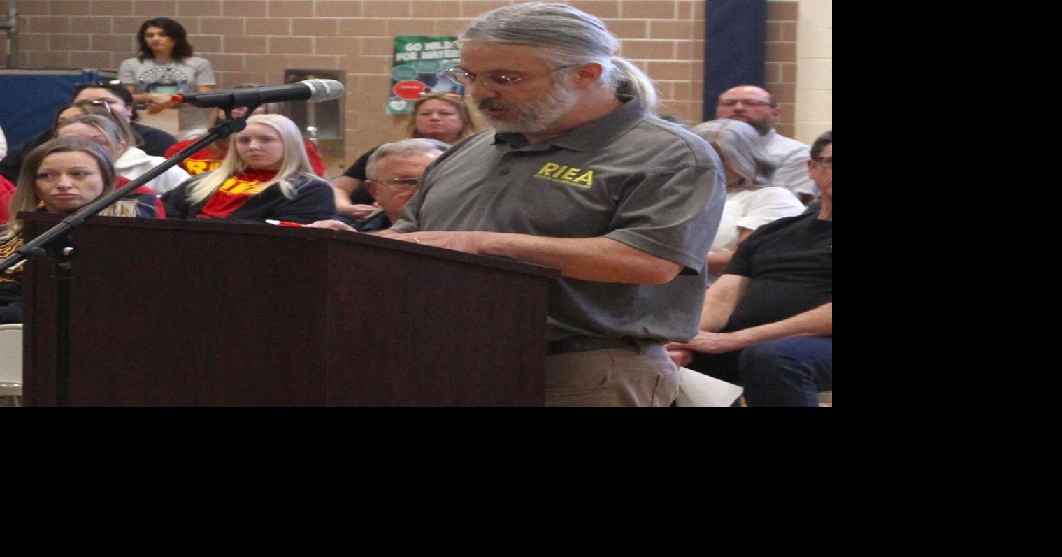 Rock Island-Milan staff, community speak against, and for, deputy superintendent position Photo