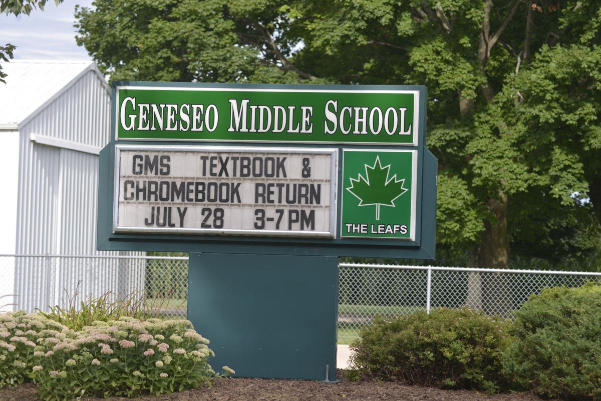 schoolsigns-geneseo ms_AMU3836.JPG