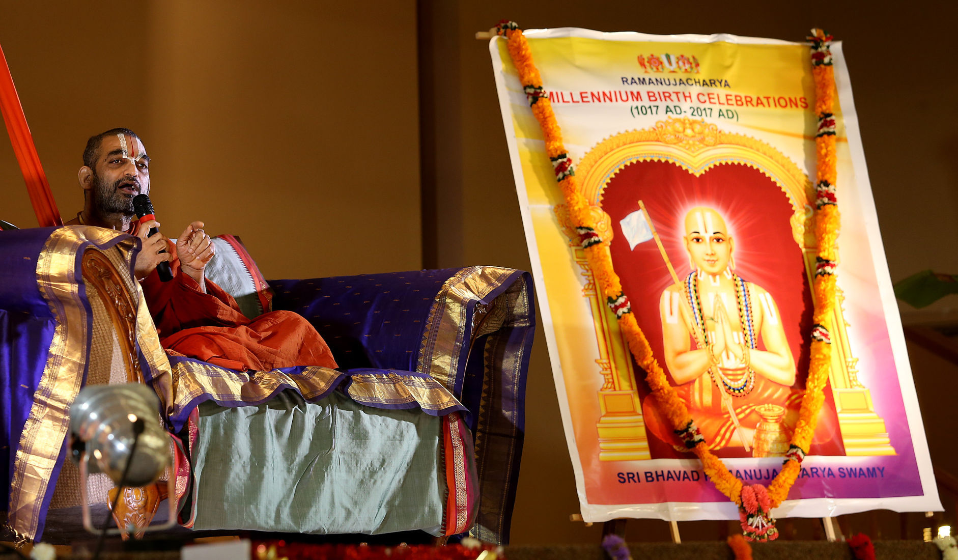 Sri Chinna Jeeyar Swamiji Brings Message Of Love, Peace, Service To Q-C ...