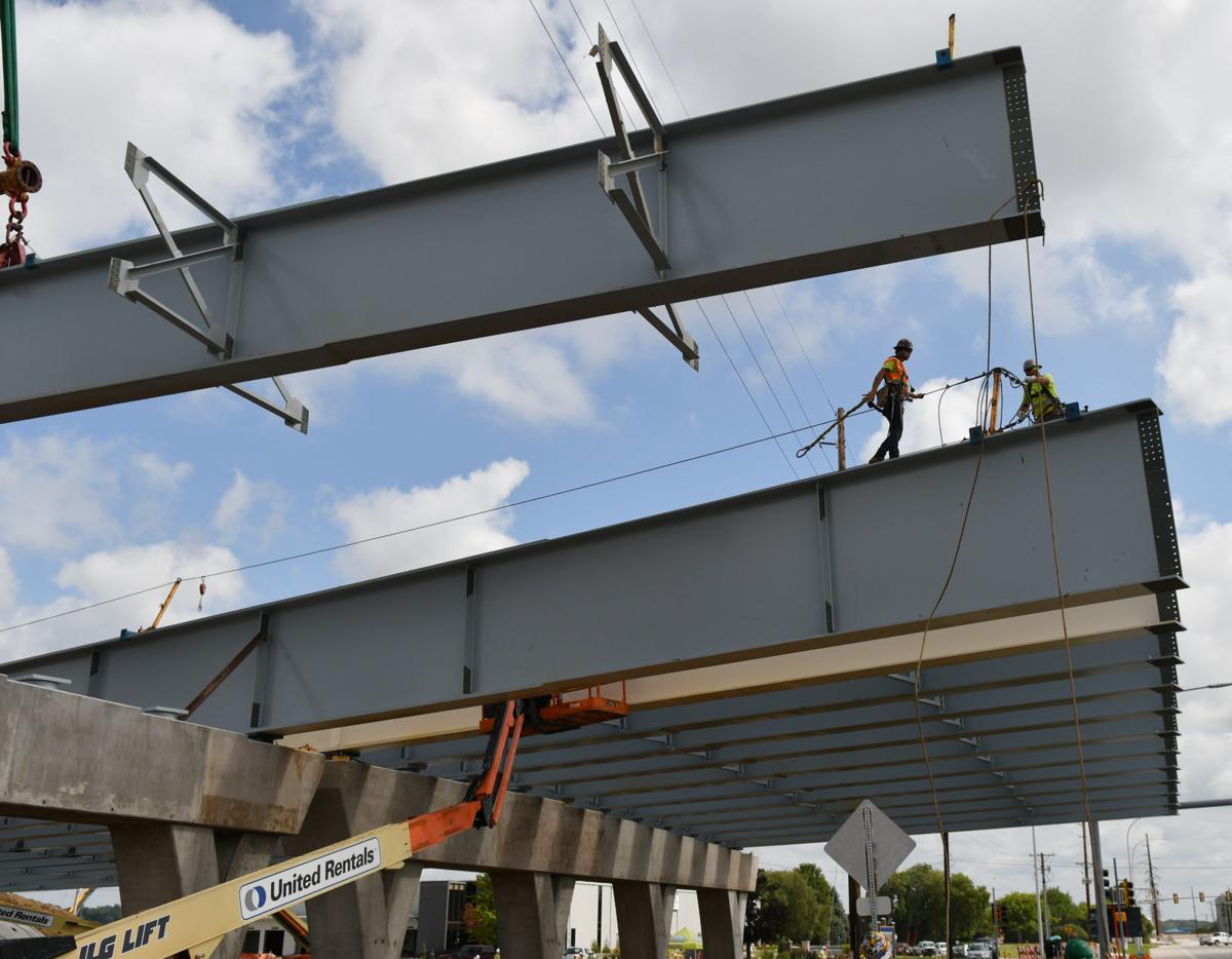 I74 bridge girder installation