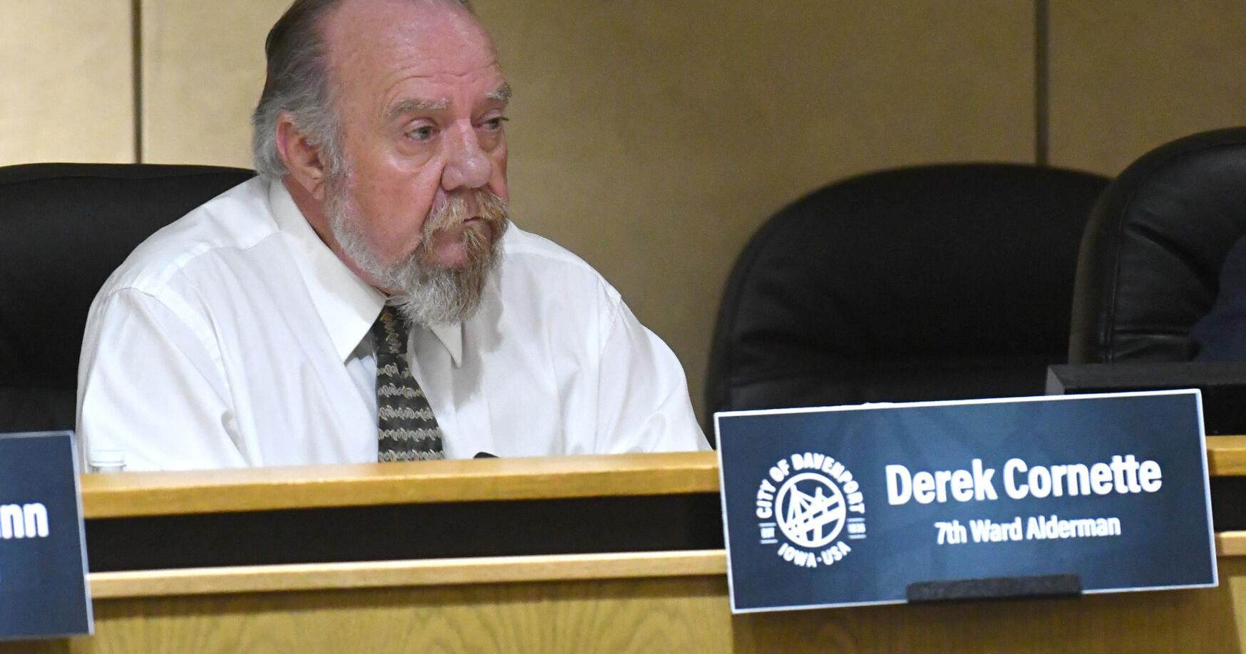 Davenport alderman Cornette back on council after ruling - Vimarsana News