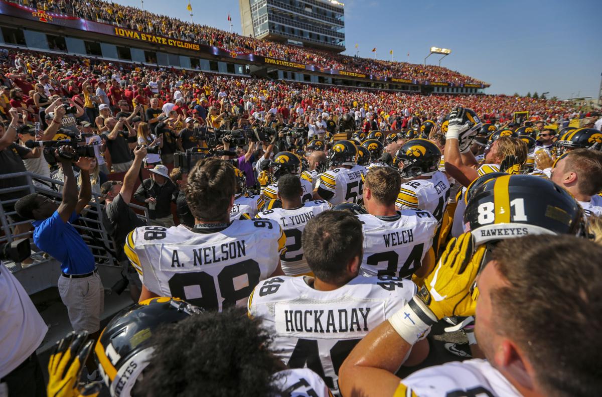 090917-HAWKEYE-FOOTBALL-011
