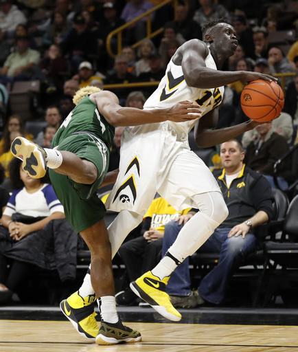 Iowa overpowers Stetson in 95-68 win