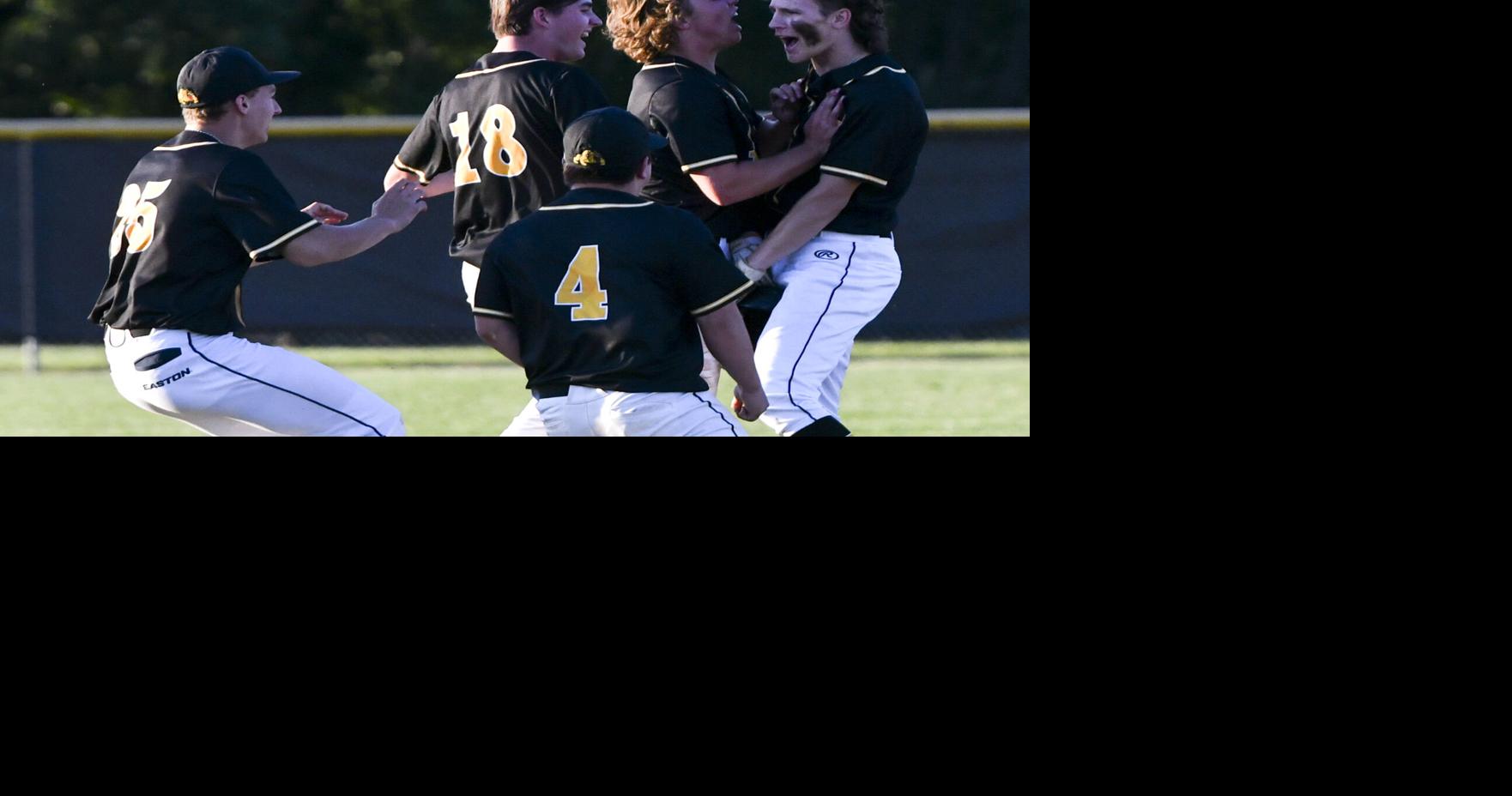 Miller's double helps Bettendorf baseball net sweep