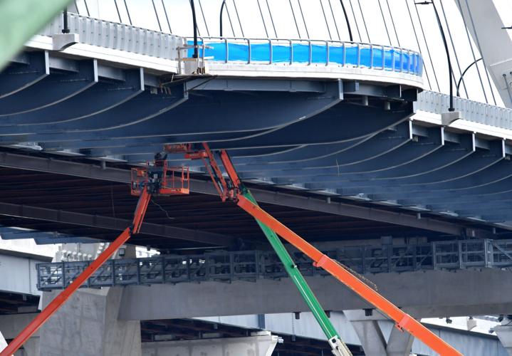 030322-qc-nws-bridge-088