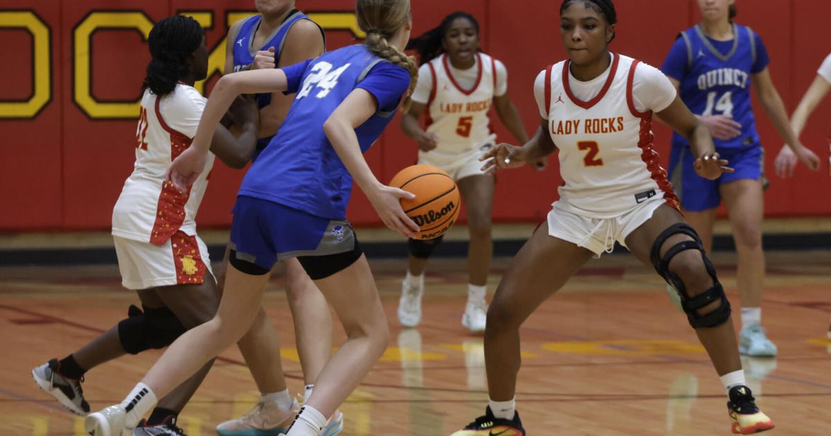 Quincy girls basketball at Rock Island