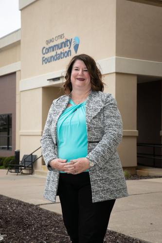 Sue-Hafkemeyer-outside-Community-Foundation-offices-02.jpeg