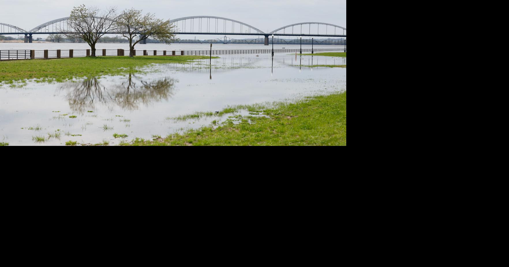 Mississippi River at QuadCities reaches major flood stage, still rising