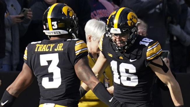 Illinois Iowa Football