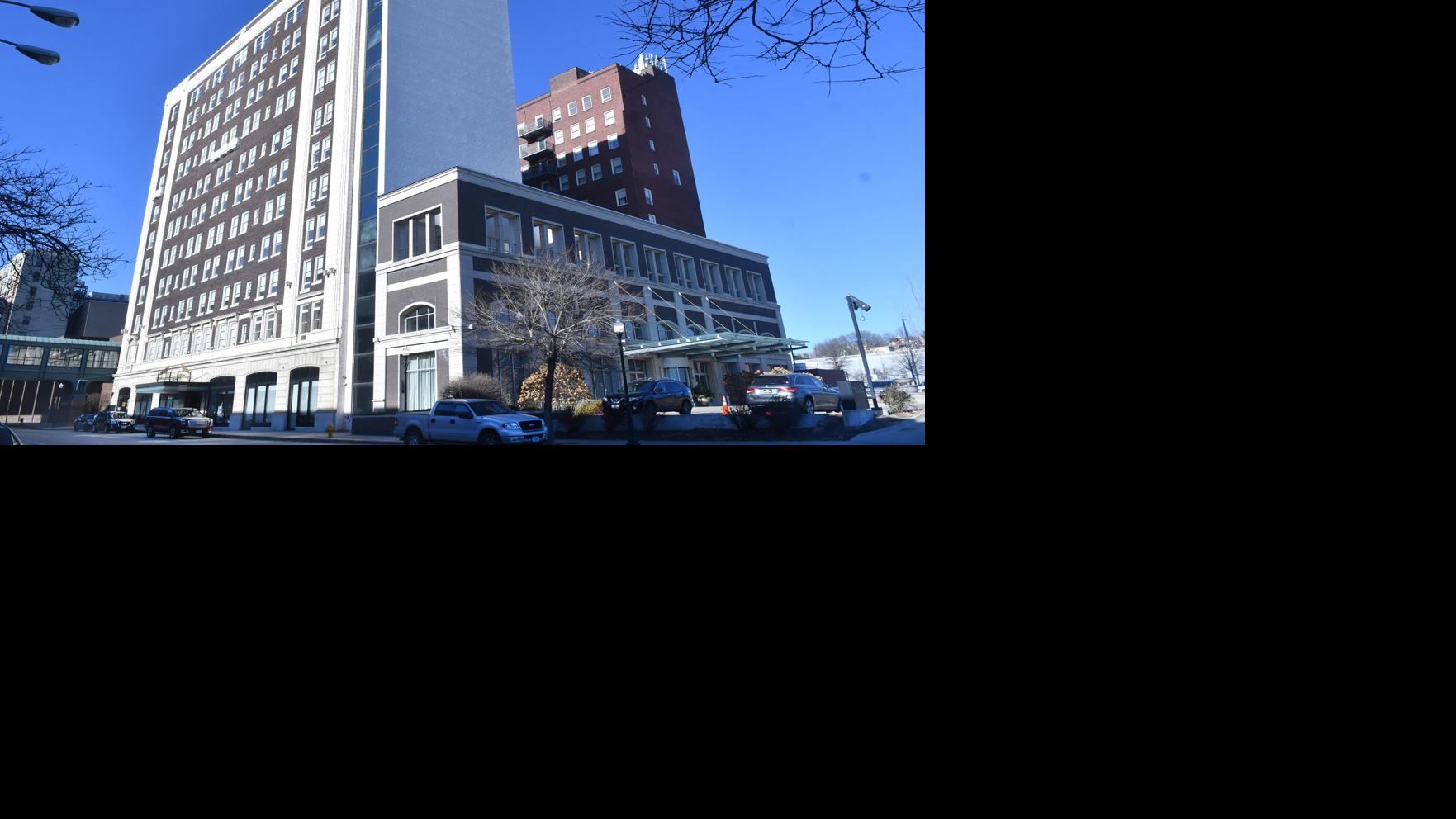 Photos The reopening of the renovated Hotel Blackhawk, a historic