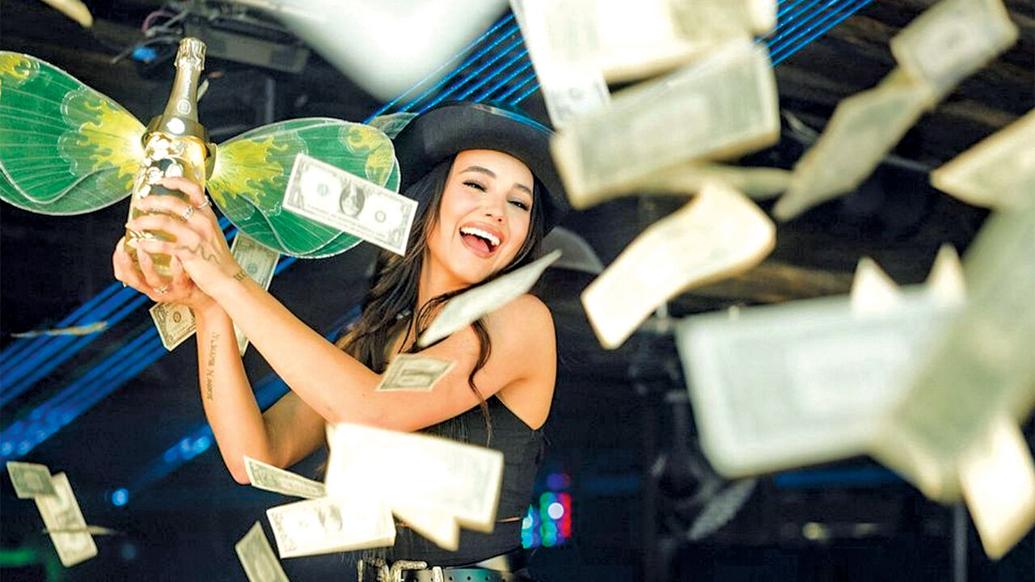 Bottled Blonde uncorks resident furor in Gilbert News