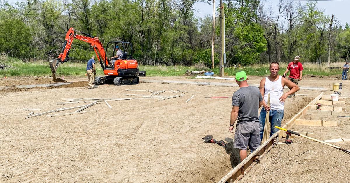 Construction of new Glendive Recycles Our Waste recycling facility