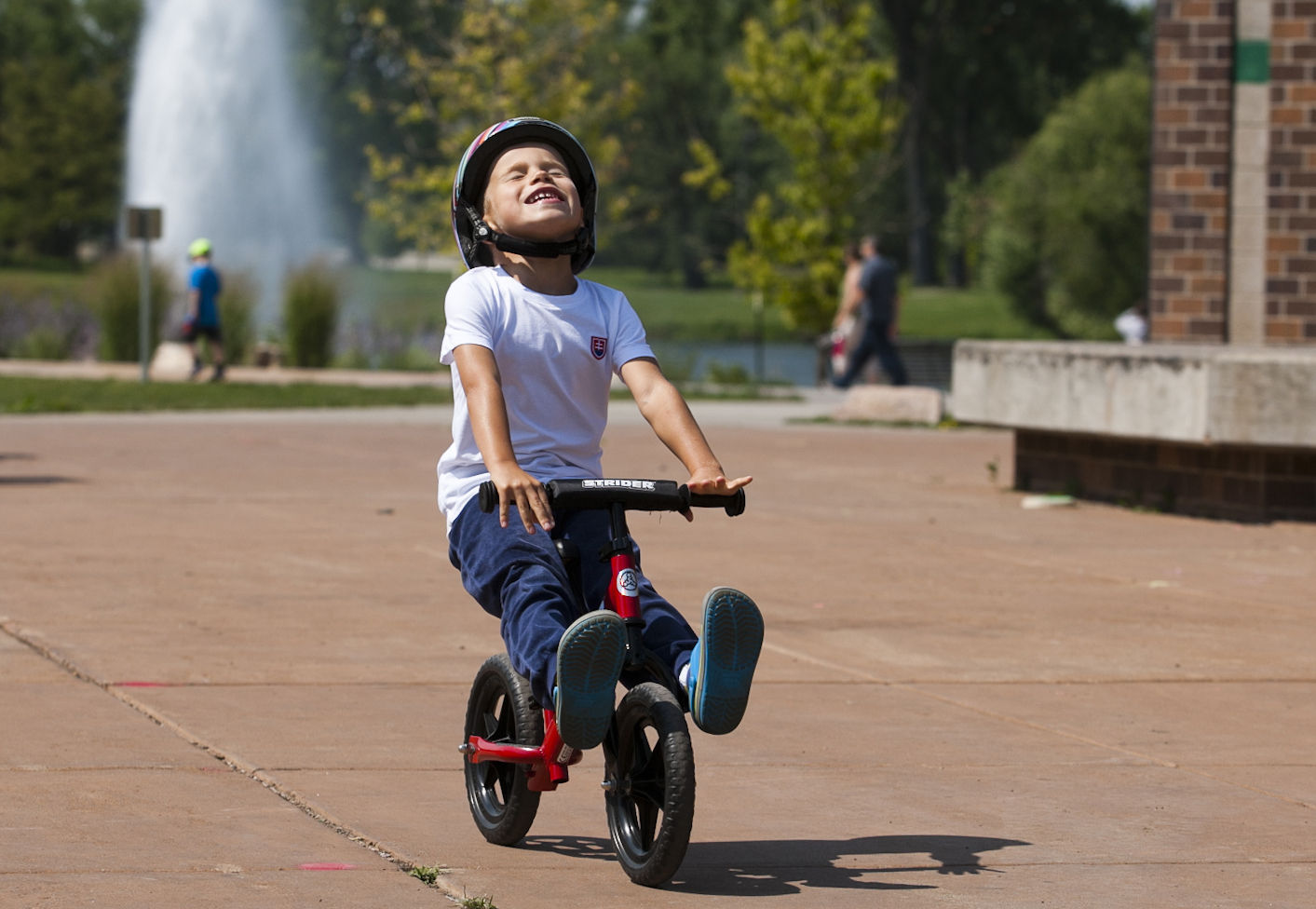 scheels strider bike
