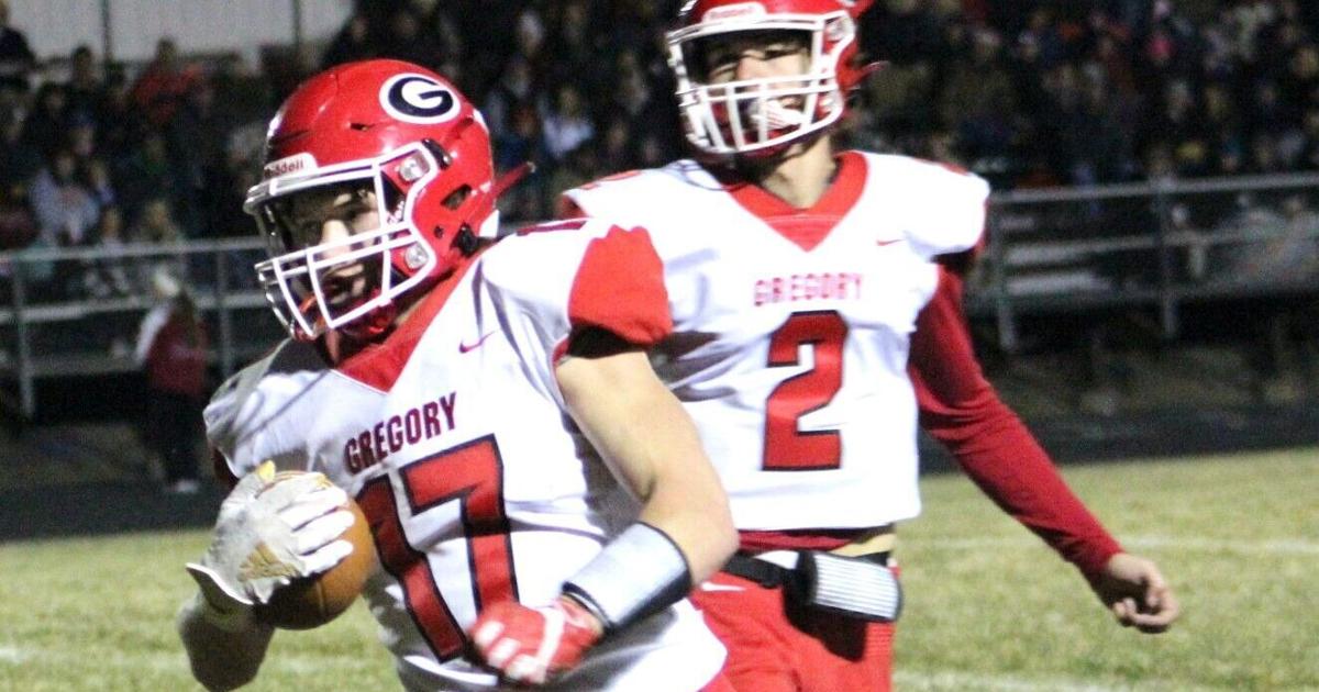 Rylan Peck, Kade Stukel lead Gregory back to the DakotaDome