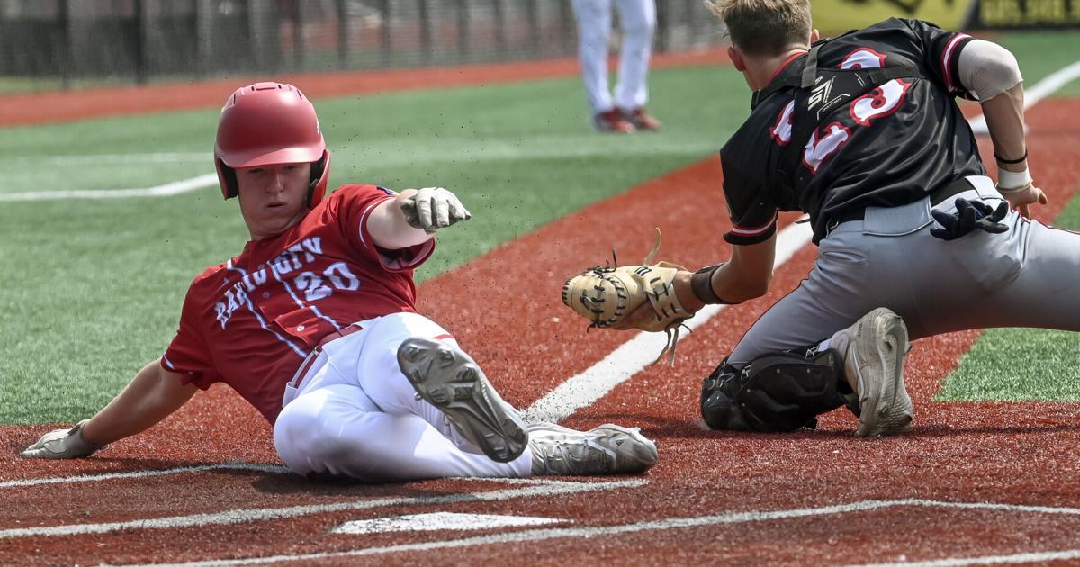 Brandon Valley freezes Hardhats' bats in doubleheader sweep