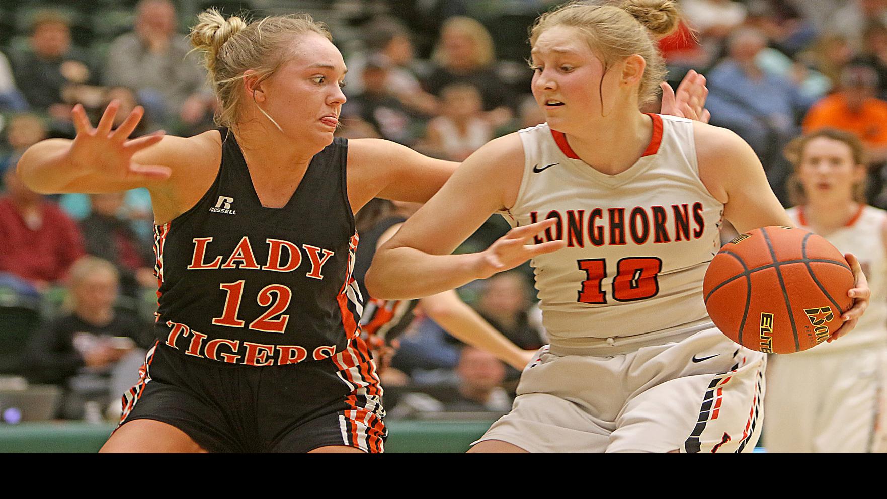 Lady Longhorns Show Scoring Balance In Beating Howard In Opener