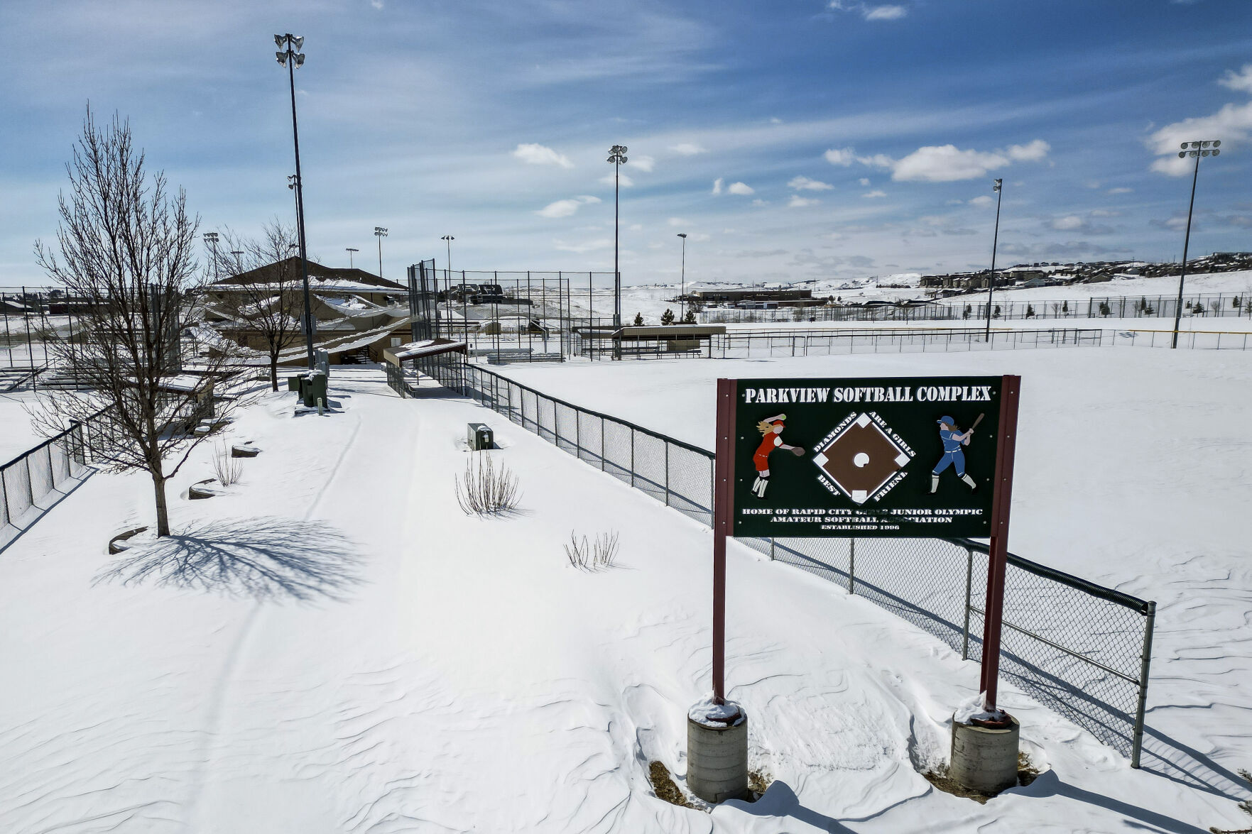 Weather, lack of facilities wreaking havoc on Rapid Citys first softball season bild
