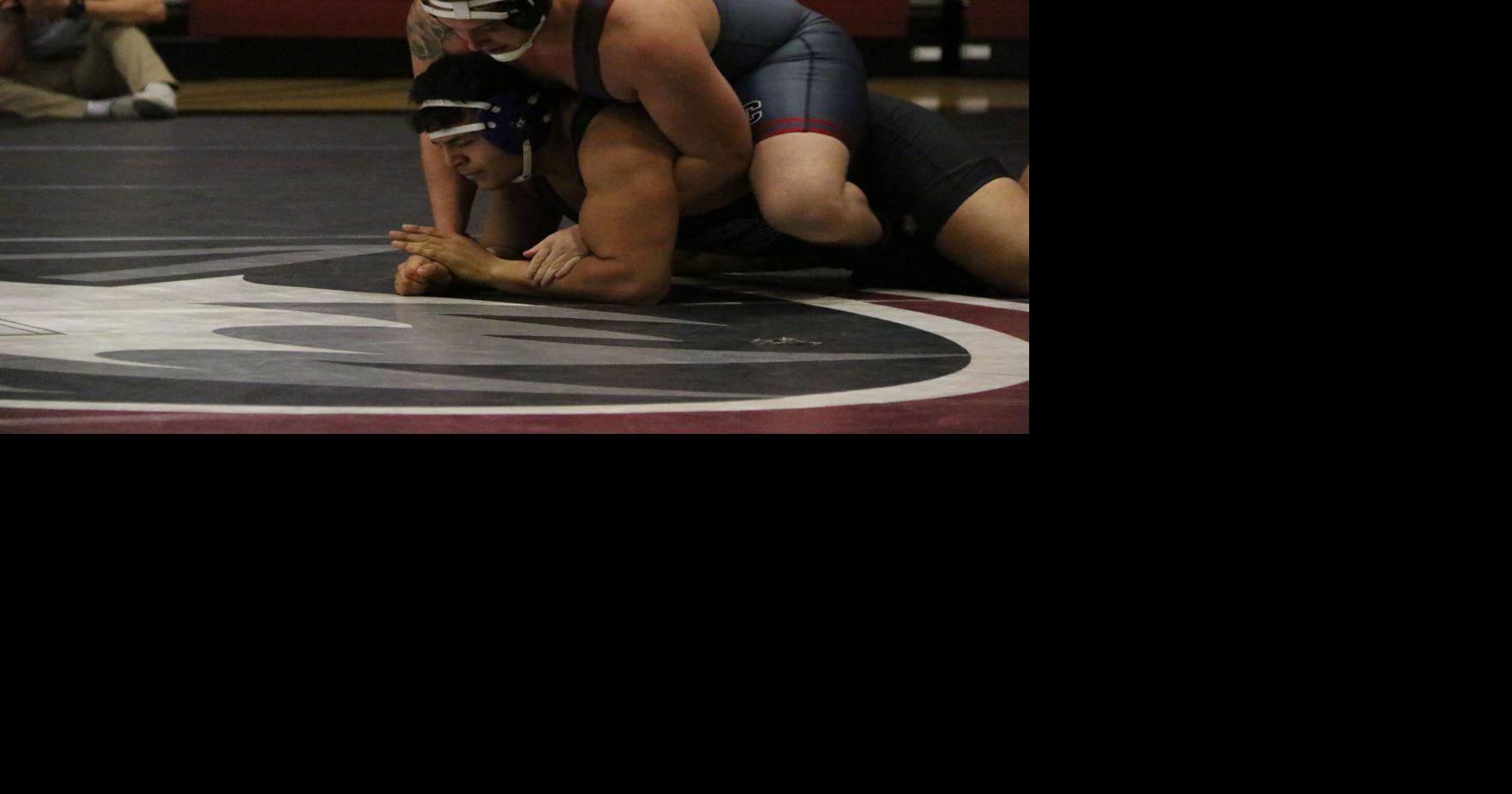 Chadron State wrestling recruits given high ranking