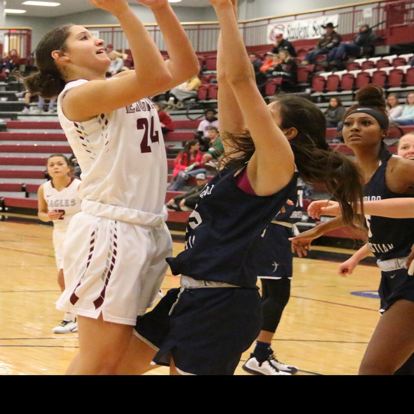 Eagles Win By Outgunning Cowgirls In Final Frame Sports