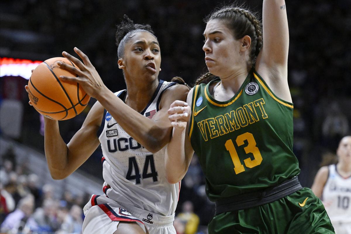 NCAA Vermont UConn Basketball