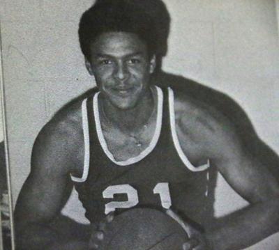 Scott Jones with basket_0400.JPG