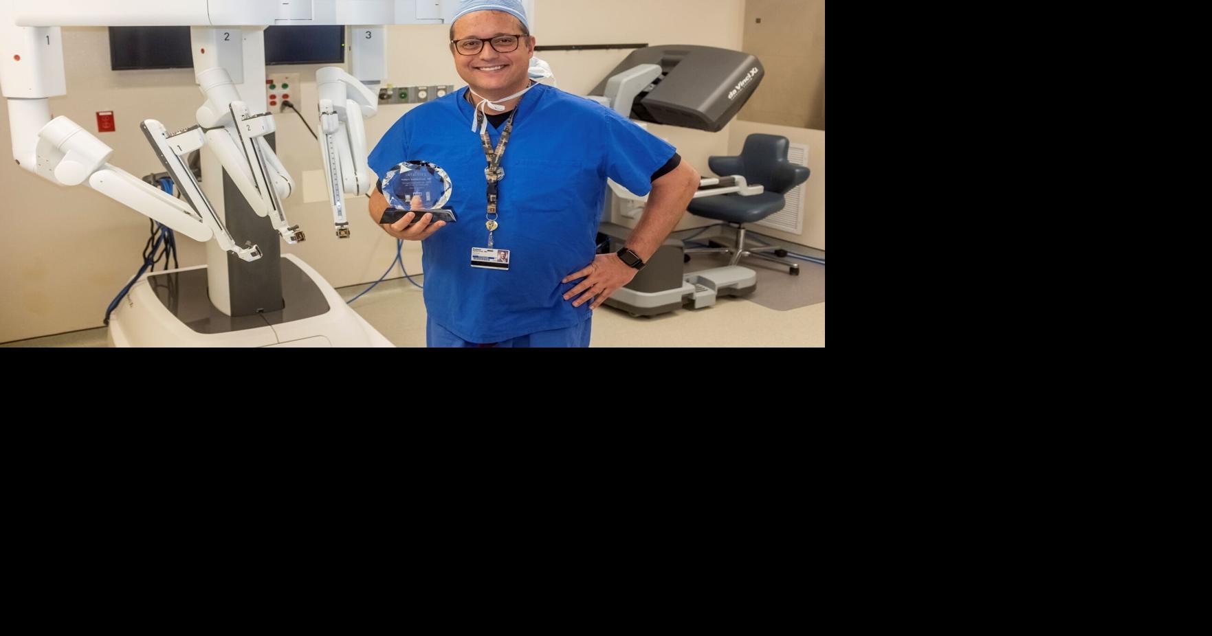 Surgeon honored for 1,500th surgery using da Vinci robotics