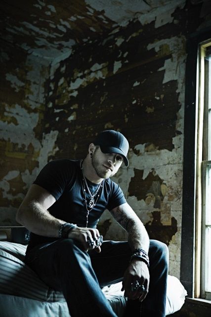 Brantley Gilbert keeps Georgia on his mind when penning hits | Black