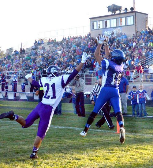 High School Football Bison Bounce Back And Thump Broncs Sports