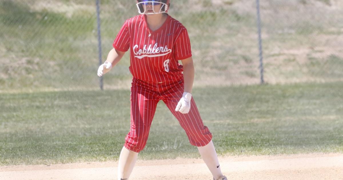 Central Softball #8 I.JPG
