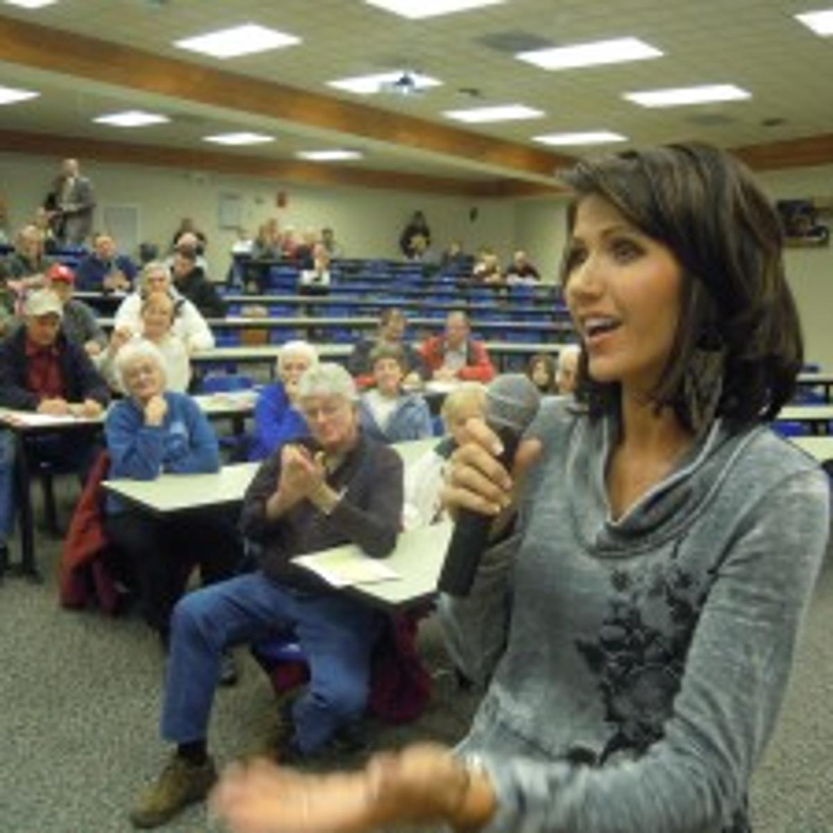Tea Party Leaders Urge Noem To Re Connect With Group News Rapidcityjournal Com