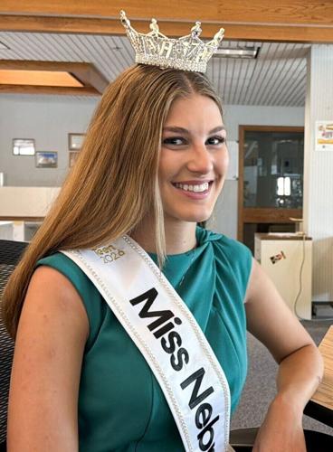 Miss Nebraska Teen Ella-Katherine Anderson turns diagnosis into service mission
