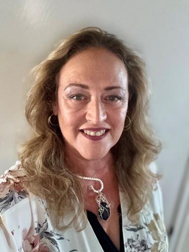 Lisa Kustka.jpg (copy)