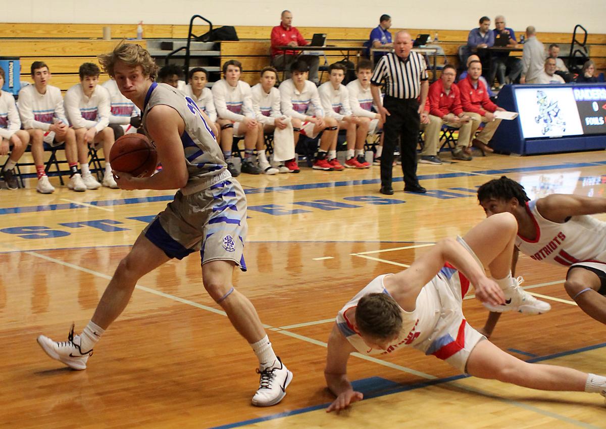 Raider Boys Close Strong For Win Over Lincoln Sports