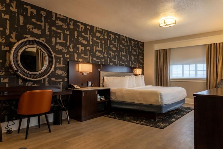 Hotel Alex Johnson - 2.jpg