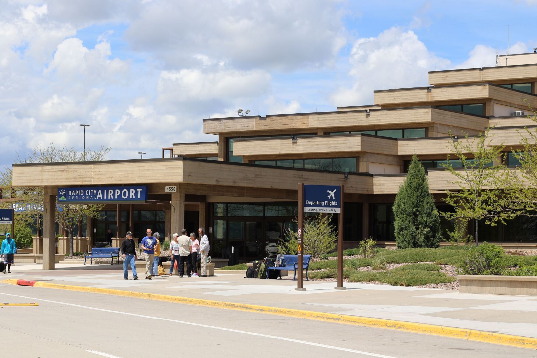 rapid city regional airport to greensboro north carolina