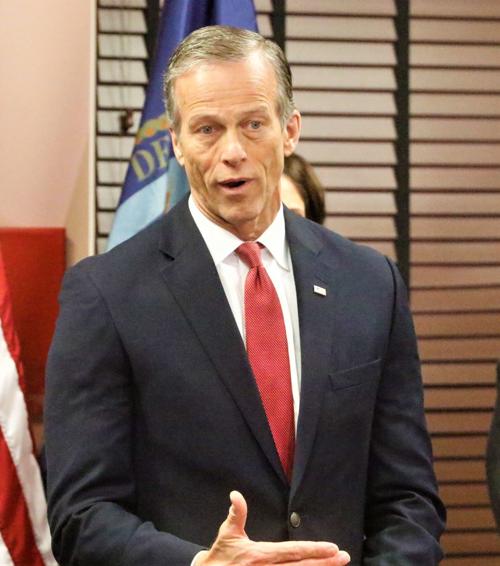 Thune at Hot Springs.JPG