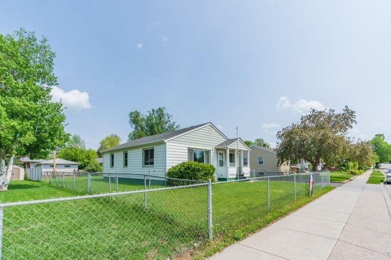 3 Bedroom Home in Rapid City 305,000