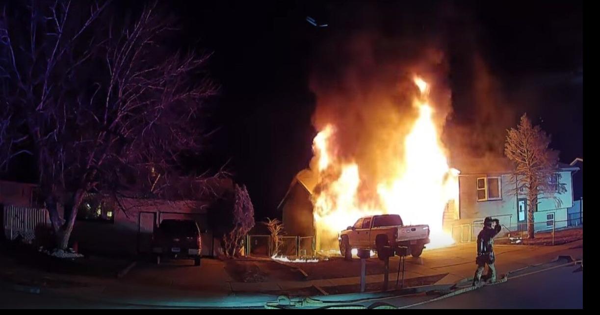 Firefighters contain garage fire in Rapid City residence