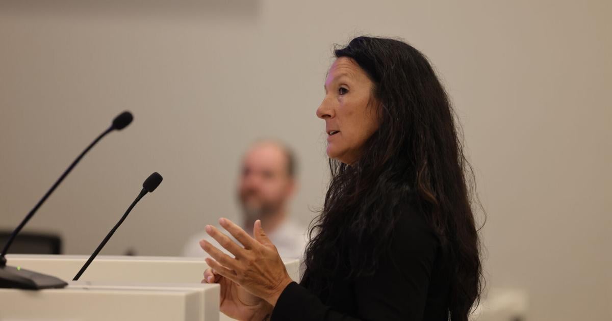 Ahead of gubernatorial runoff election, legislators and community members push Pennington County to hand-count ballots