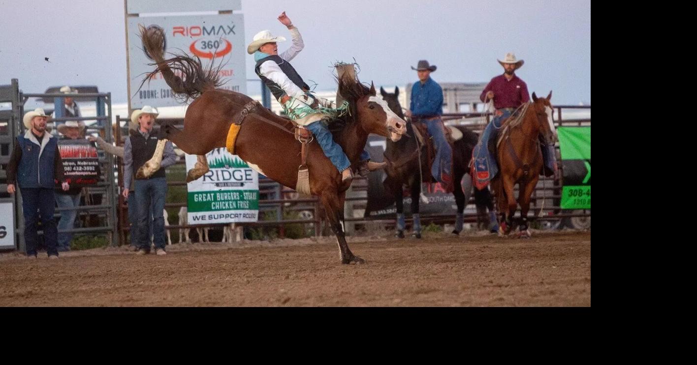2 Chadron State seniors look to clinch College Finals Rodeo tickets