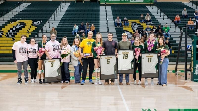 Yellow Jackets Drop Senior Night Match to #22 Orediggers