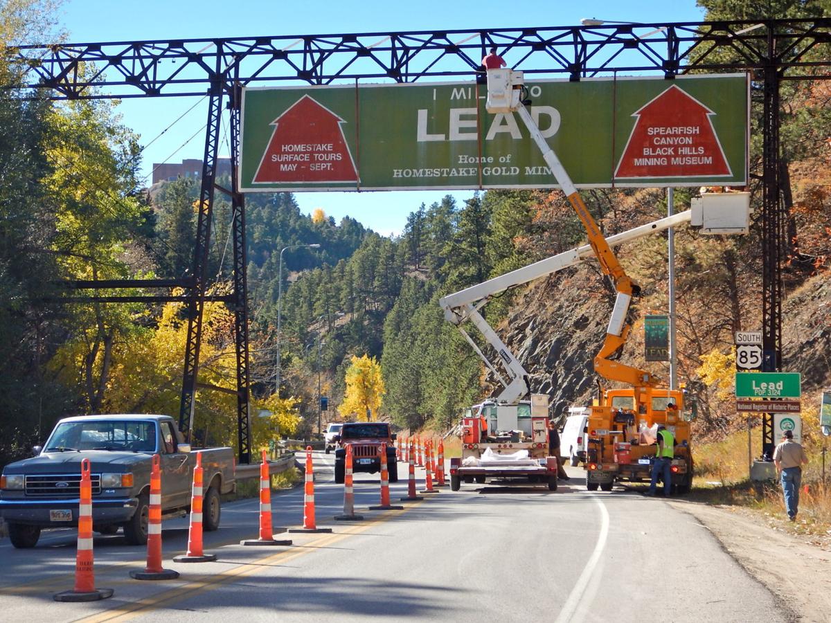 New trestle signs greet Lead, Deadwood visitors