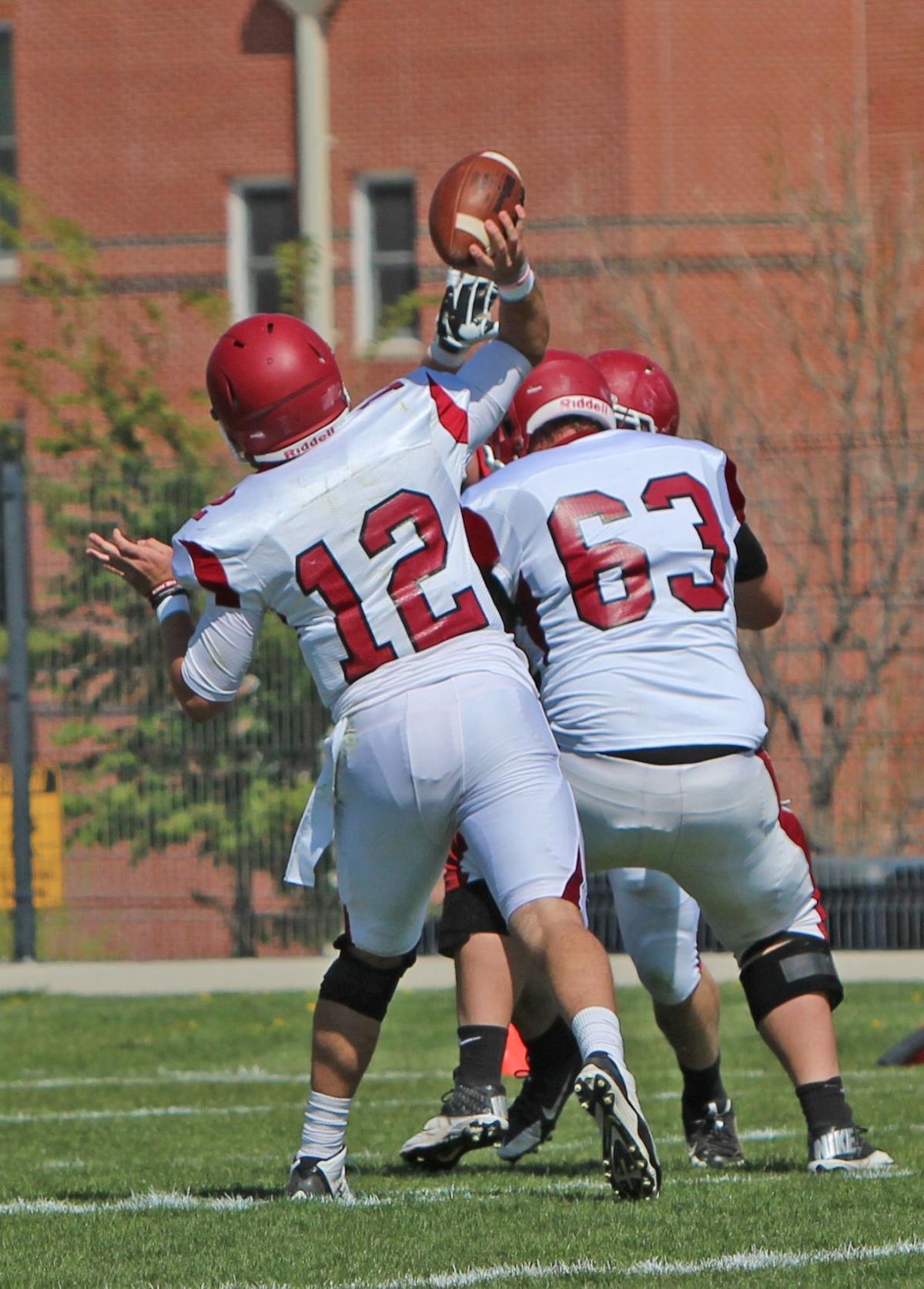 College Football Vinson Battling For Chadron State Starting