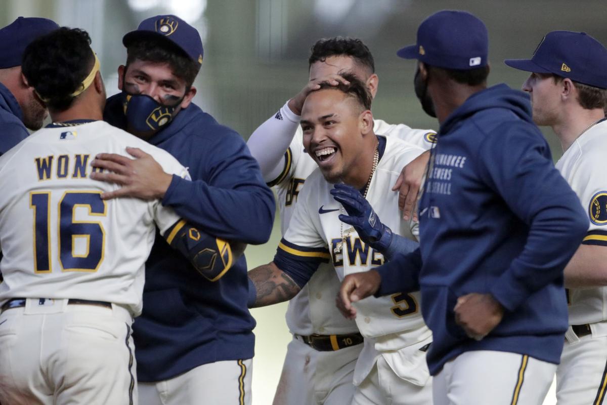 Twins Brewers Baseball