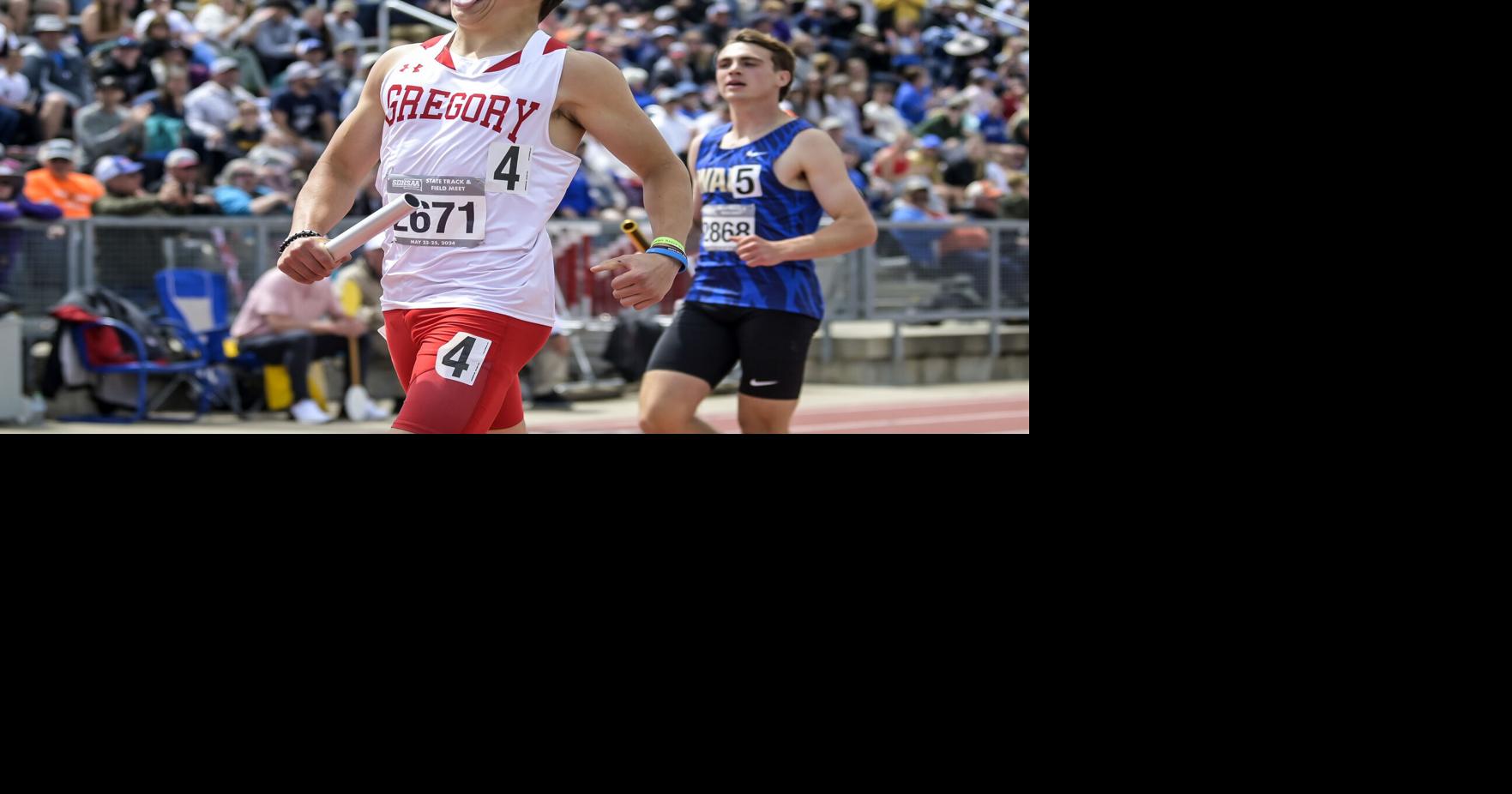 4x400 earns Gregory team title in final race