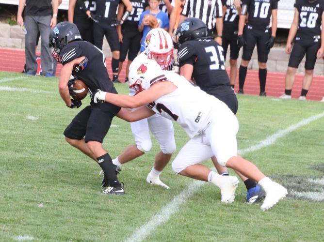 CHS--Cards' 47 making tackle _0112.JPG