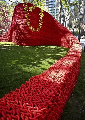 NYC artist creates installation with lobster rope