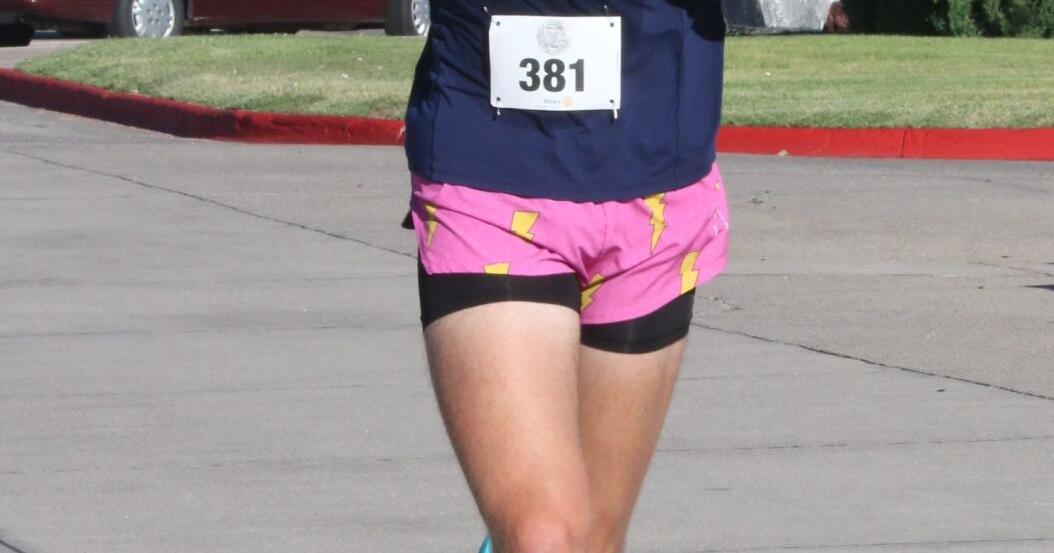 Good--Conrad Kaminski wins 5K _0049.JPG