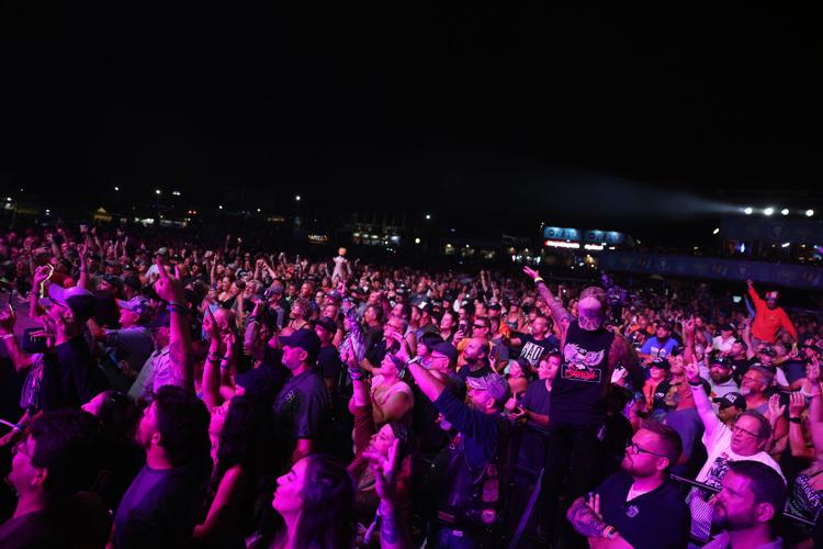 Crowd (copy)